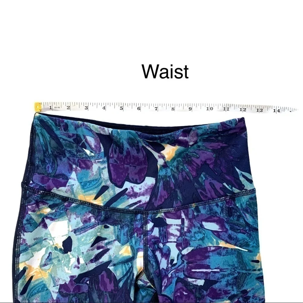 Champion Patterned Mid-Rise Mesh Capri Leggings S